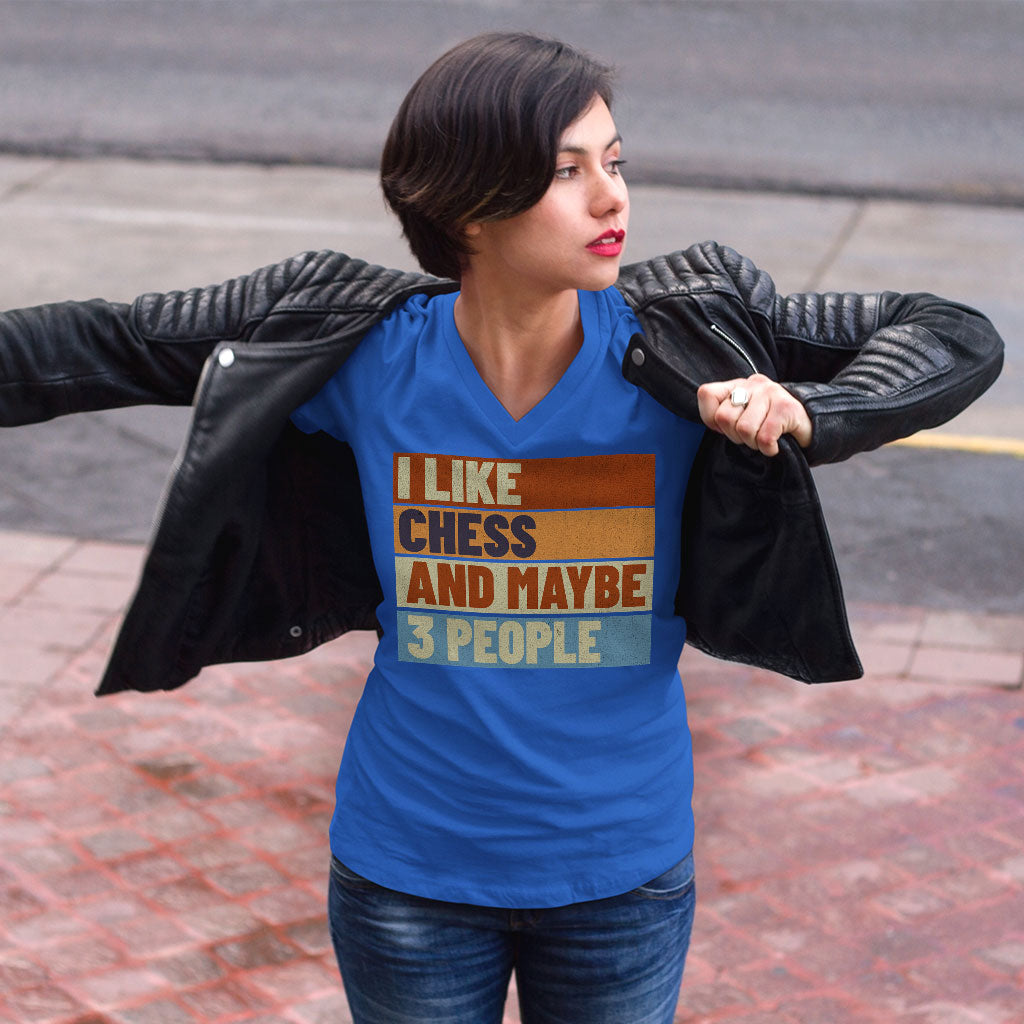 I Like Chess Women's V-Neck T-Shirt - Colorful V-Neck Tee - Art T-Shirt