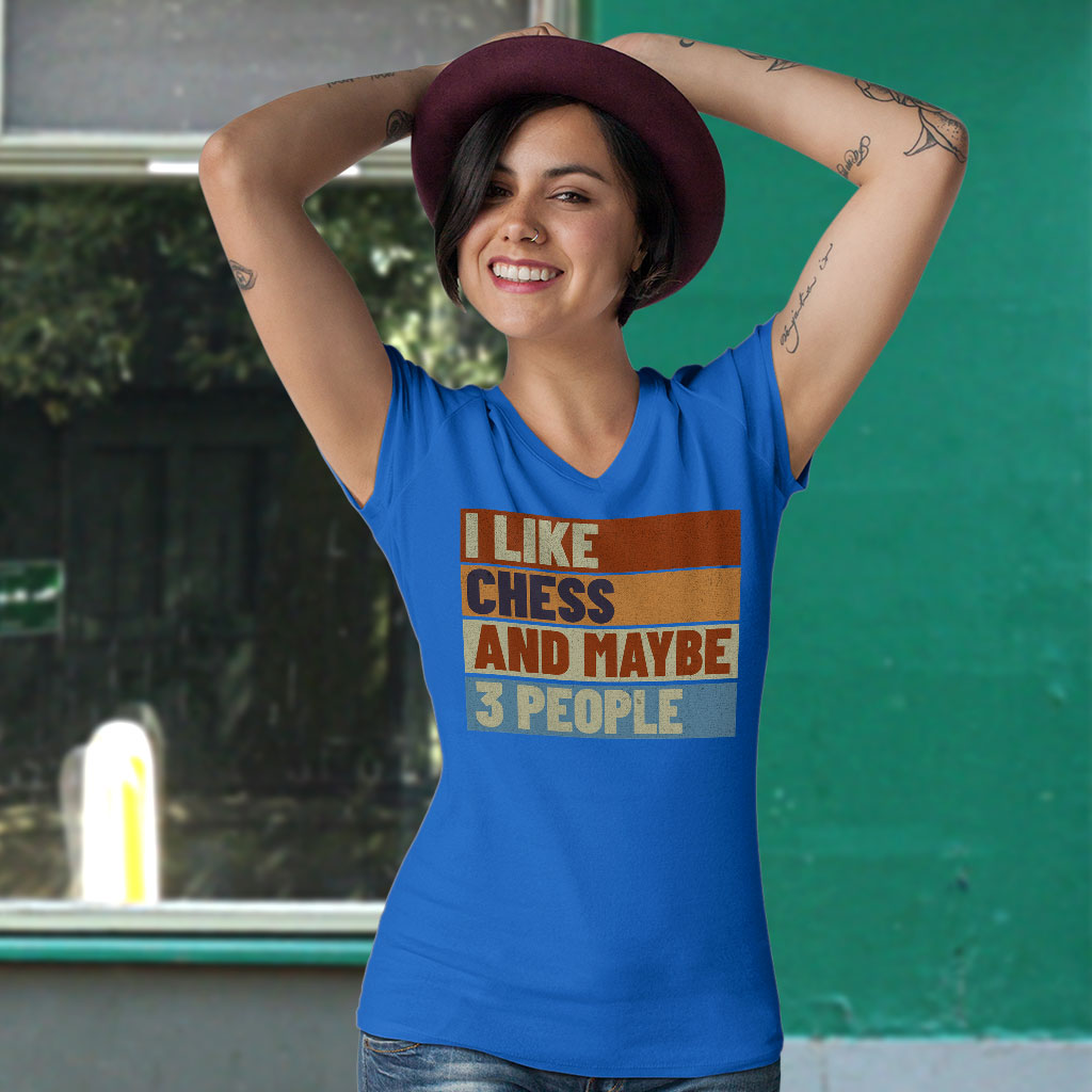 I Like Chess Women's V-Neck T-Shirt - Colorful V-Neck Tee - Art T-Shirt